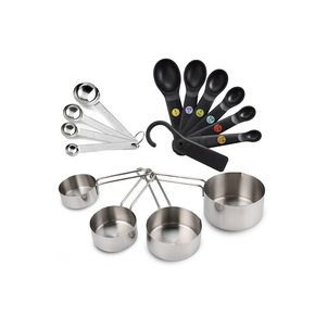 Measuring cups & spoons Measuring cups & spoons
