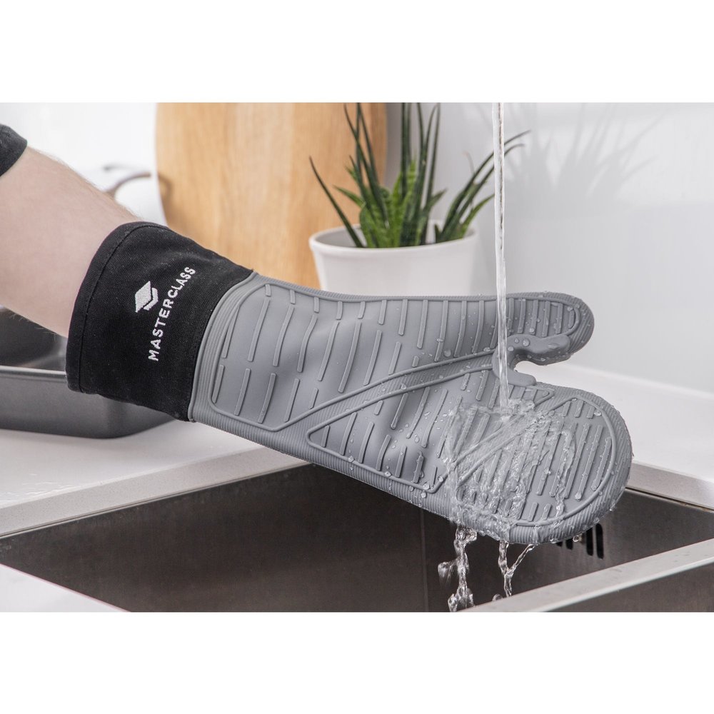 Masterclass Grey silicone oven mitt