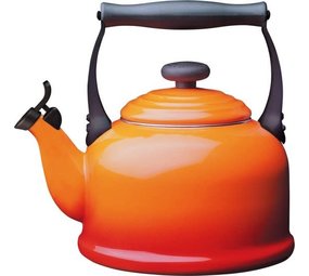 Le Creuset Tradition kettle 2.1L orange Le Creuset Tradition kettle 2.1L orange