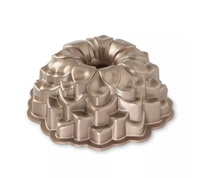 Nordic Ware Blossom Bundt Pan Nordic Ware Blossom Bundt Pan