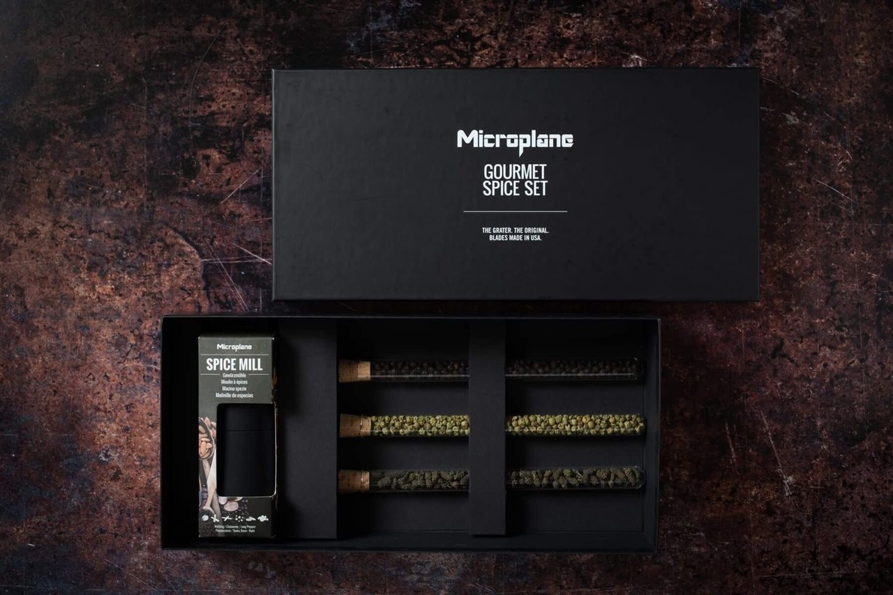 Microplane Spice grinder with 3 types of chili Microplane Spice grinder with 3 types of chili