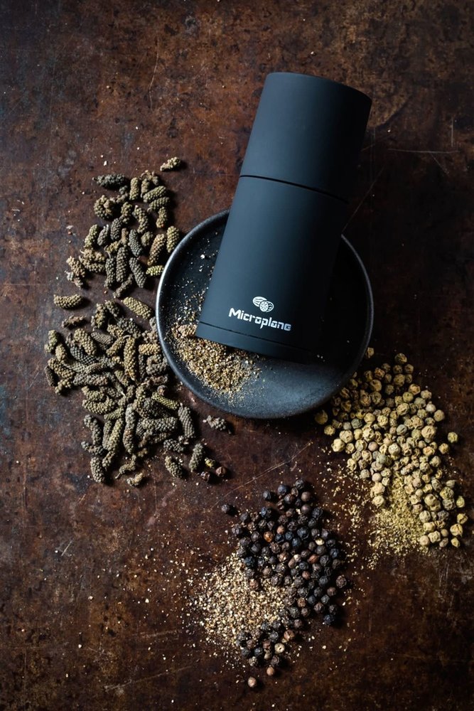 Microplane Spice grinder with 3 types of chili Microplane Spice grinder with 3 types of chili