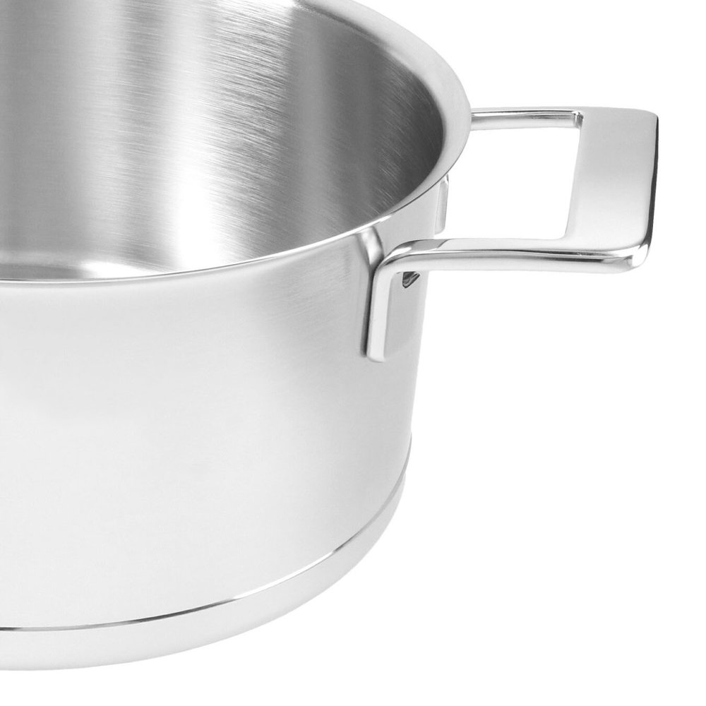 Demeyere Silver 7 stew pot with double-walled lid 24cm / 5,2L Demeyere Silver 7 stew pot with double-walled lid 24cm / 5,2L