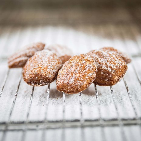 Silikomart Silicone mold 9 x madeleine 6,8cm