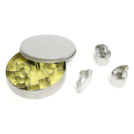 Calder Set of 10 number cookie cutters in a tin