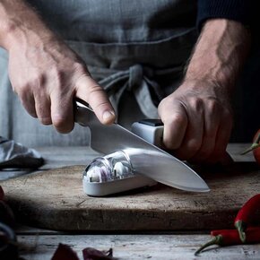 Knife sharpeners Knife sharpeners