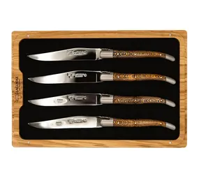 Laguiole en Aubrac 4 steakmessen plataan Laguiole en Aubrac 4 steakmessen plataan