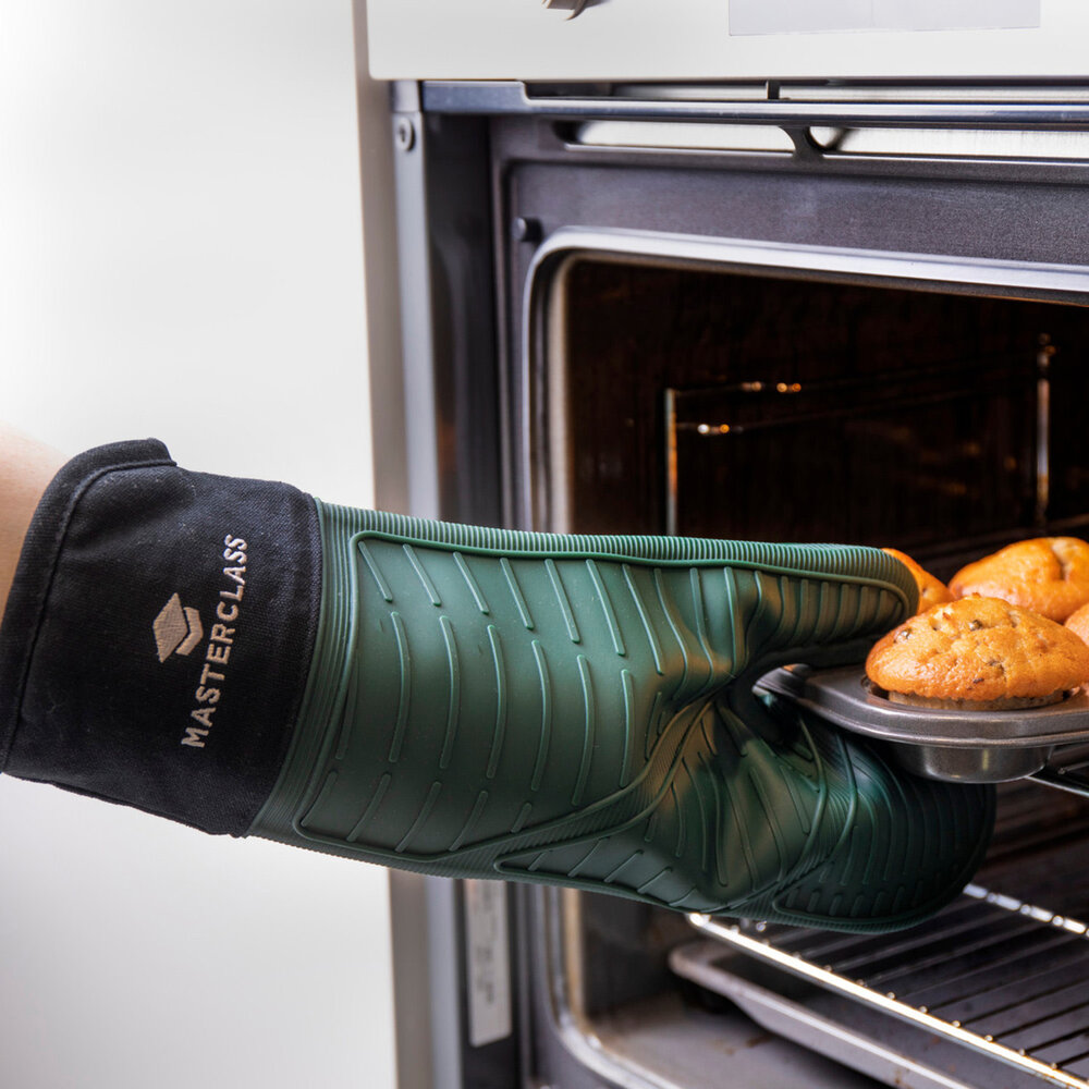 Masterclass Green silicone oven mitt