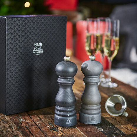 Peugeot Graphite Light 18cm pepper & salt mill gift set