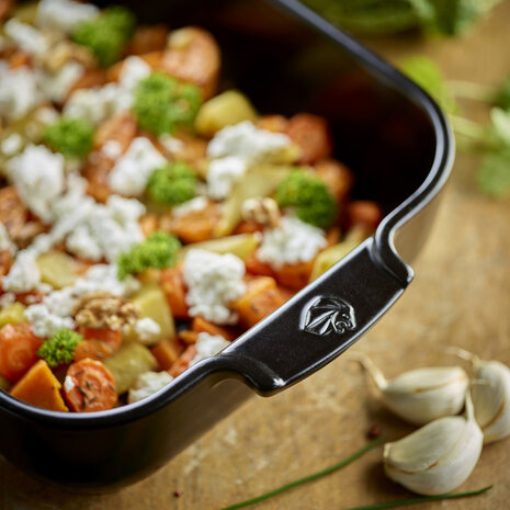 Peugeot Appolia rechthoekige keramische ovenschaal 40cm Noir Satin Peugeot Appolia rechthoekige keramische ovenschaal 40cm Noir Satin