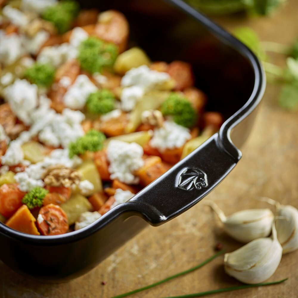 Peugeot Appolia rectangular ceramic oven dish 36cm Noir Satin Peugeot Appolia rectangular ceramic oven dish 36cm Noir Satin