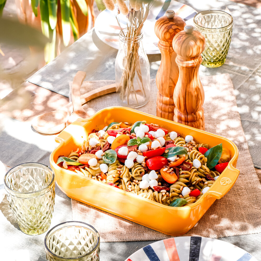 Peugeot Appolia rectangular ceramic oven dish 36cm Jaune Safran Peugeot Appolia rectangular ceramic oven dish 36cm Jaune Safran