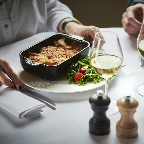 Peugeot Appolia rectangular ceramic oven dish 22cm Noir Satin Peugeot Appolia rectangular ceramic oven dish 22cm Noir Satin