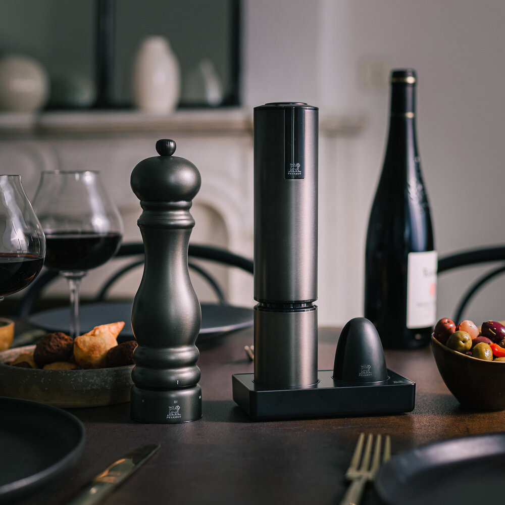 Peugeot Paris Chef Carbone saltmill 22cm U-select