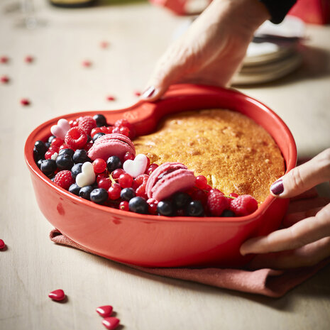 Peugeot Heart shaped ceramic oven dish 26cm Peugeot Heart shaped ceramic oven dish 26cm