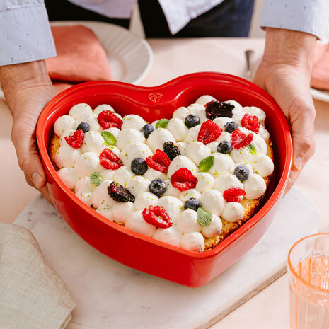 Peugeot Heart shaped ceramic oven dish 26cm Peugeot Heart shaped ceramic oven dish 26cm