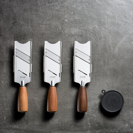 Truffle shaver with walnut handle