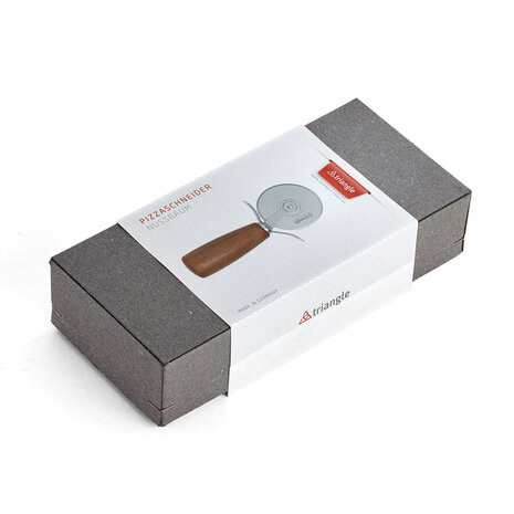 Pizzasnijder met notenhouten heft Pizzasnijder met notenhouten heft