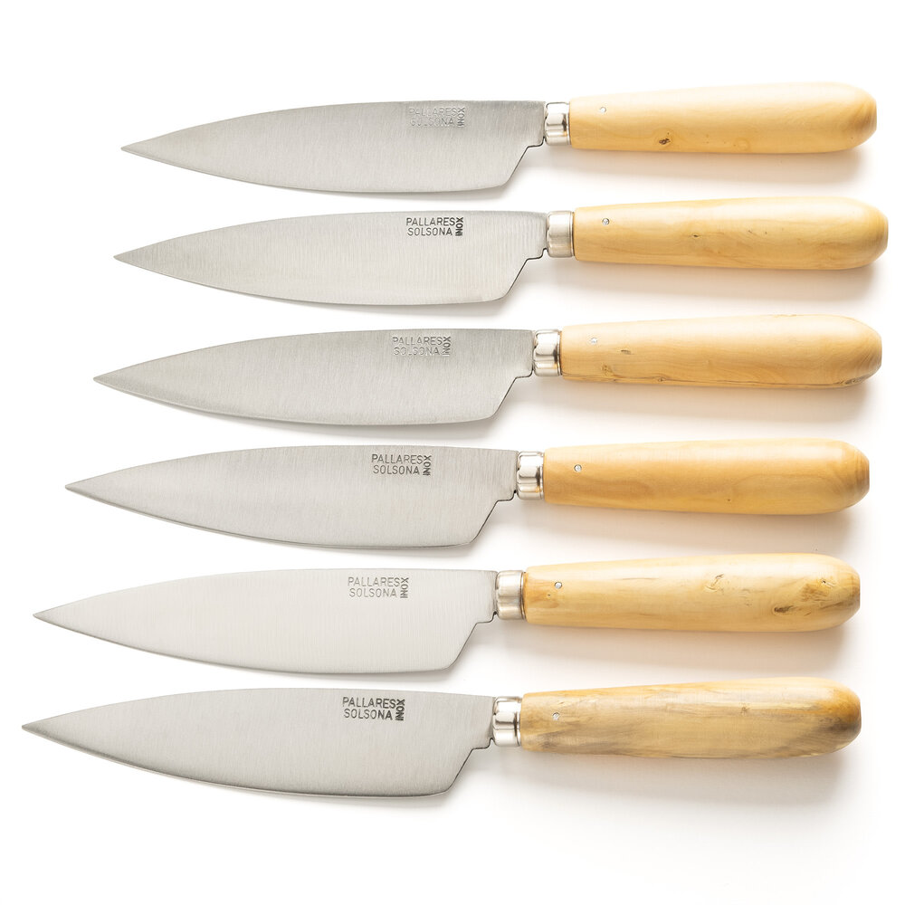 Pallares Solsona 6 RVS tafelmessen / steakmessen 13cm met palmhouten heft Pallares Solsona 6 RVS tafelmessen / steakmessen 13cm met palmhouten heft