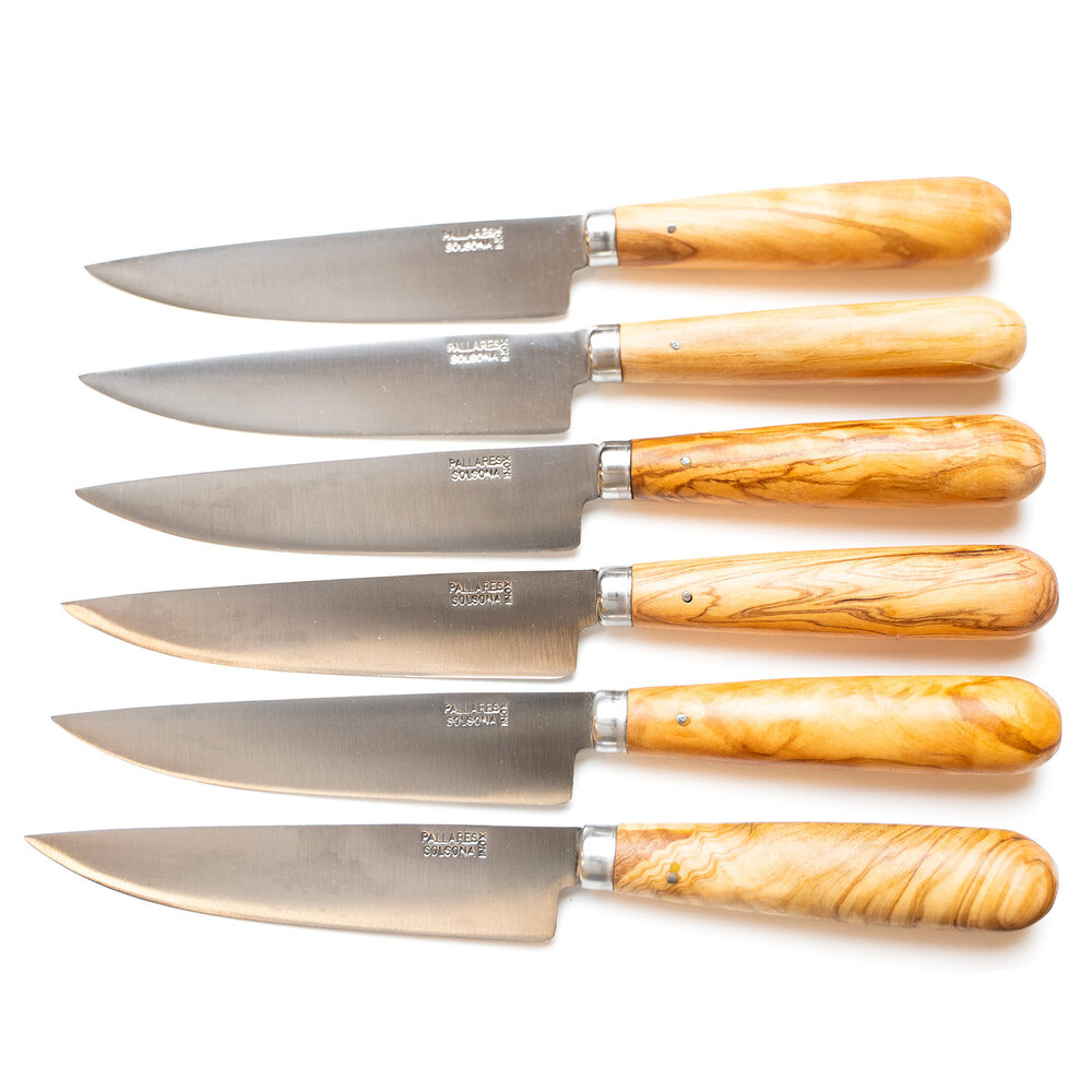 Pallares Solsona 6 stainless steel table knives / steak knives 12cm with olivewood handle Pallares Solsona 6 stainless steel table knives / steak knives 12cm with olivewood handle
