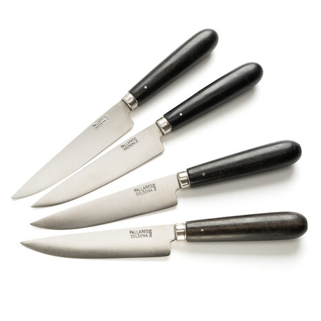 Pallares Solsona 4 stainless steel table knives / steak knives 12cm with ebony handle Pallares Solsona 4 stainless steel table knives / steak knives 12cm with ebony handle