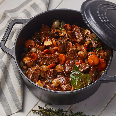 Victoria Enameled cast iron Dutch oven 26cm 5,7L Victoria Enameled cast iron Dutch oven 26cm 5,7L