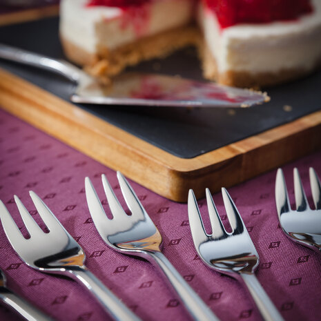 Rochester 7 piece cake set