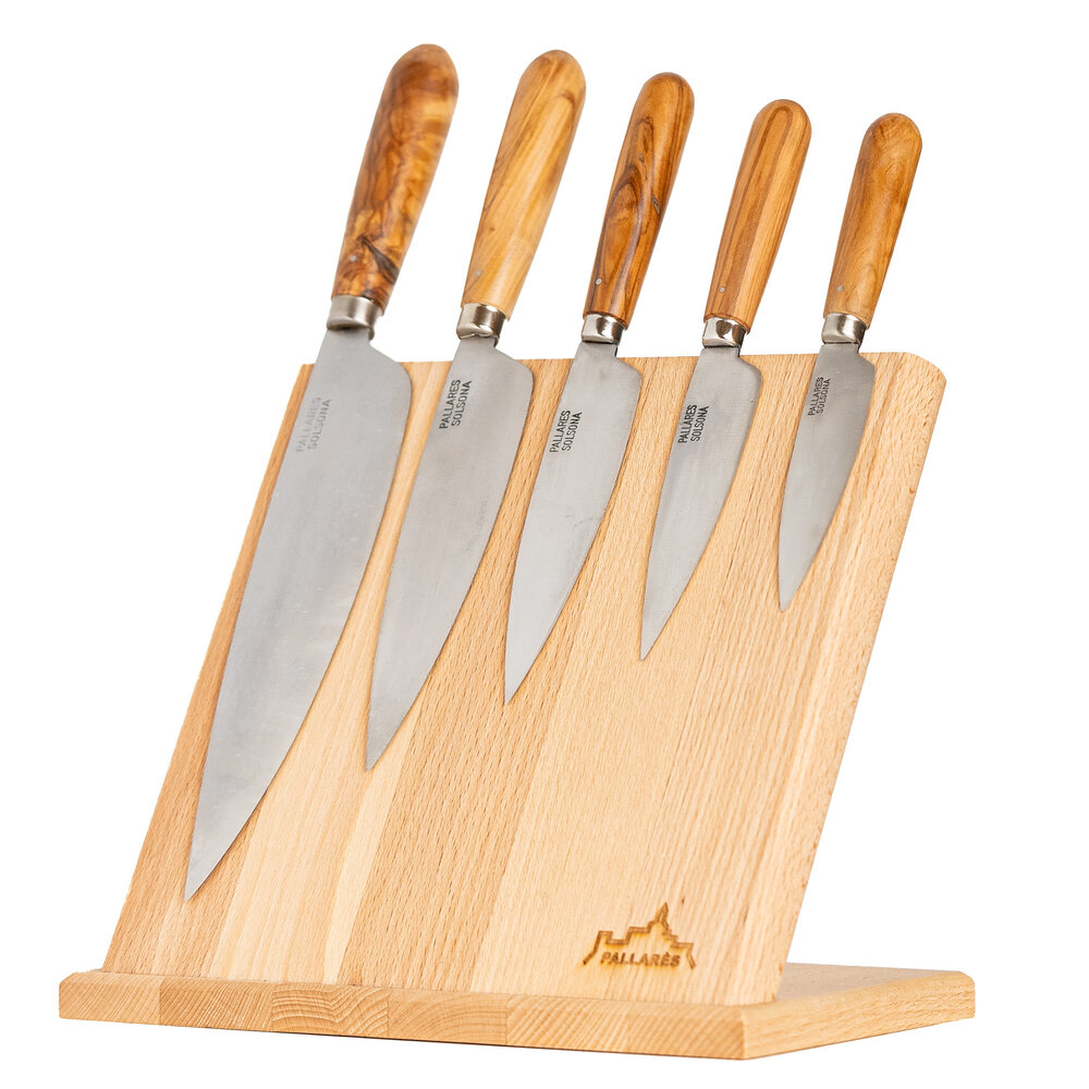 Pallares Solsona Magnetic knife block with 5 carbon steel knives with olivewood handles Pallares Solsona Magnetic knife block with 5 carbon steel knives with olivewood handles