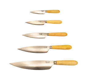 Pallares Solsona 5 carbon steel knives with boxwood handles