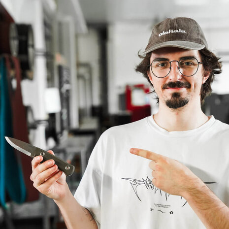 Böker Vigtig vs. Wild