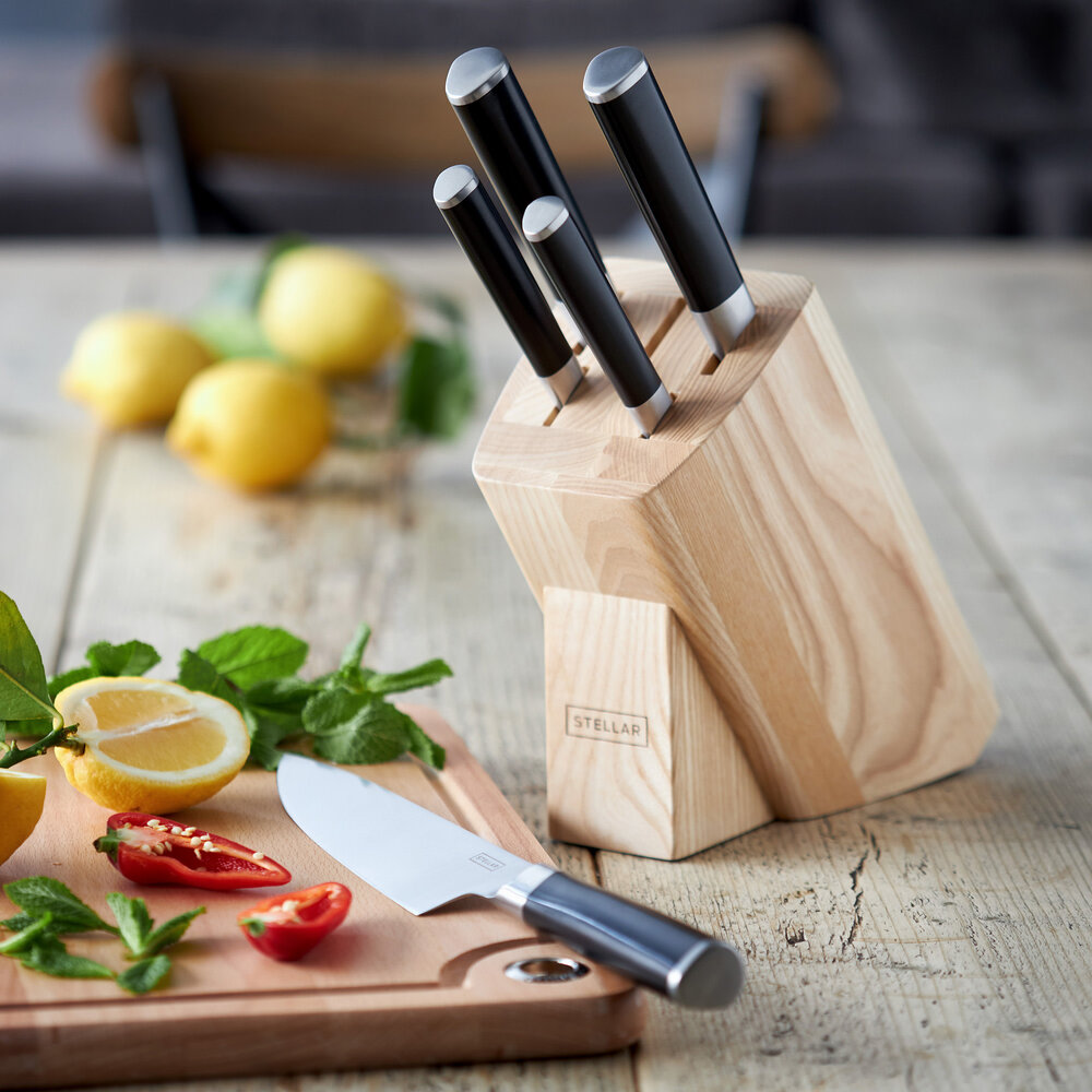 Poise 5-piece knife set in wooden block Poise 5-piece knife set in wooden block
