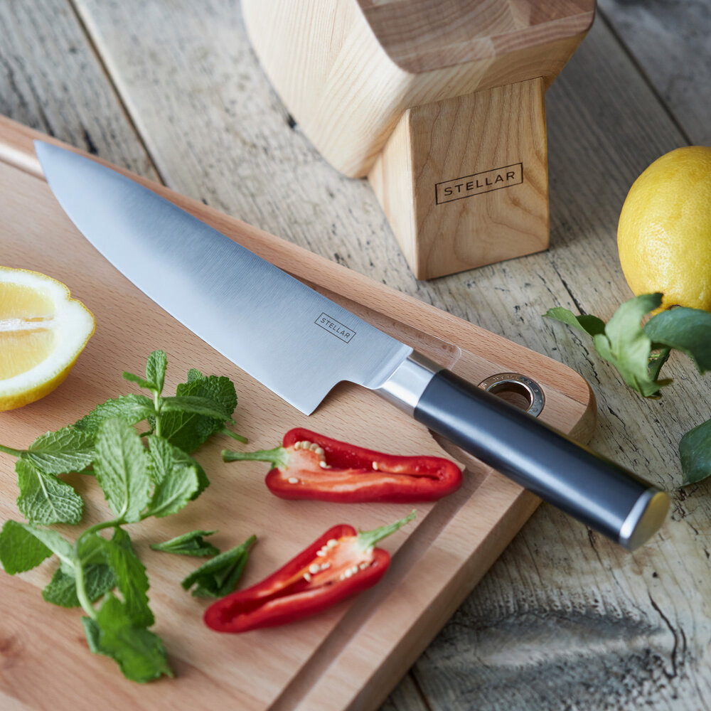 Poise 5-piece knife set in wooden block Poise 5-piece knife set in wooden block