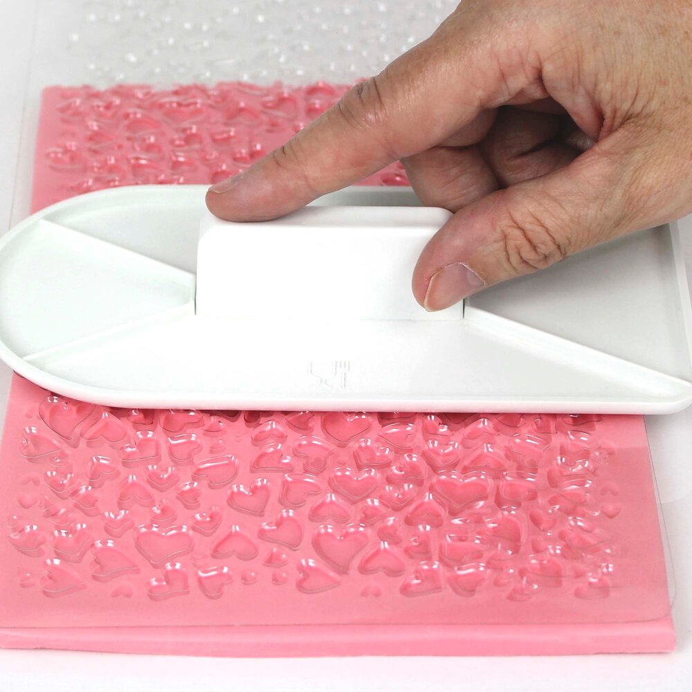 PME Impression Mat - Mini Heart Design (150 x 305mm / 6 x 12”) PME Impression Mat - Mini Heart Design (150 x 305mm / 6 x 12”)