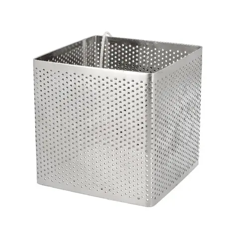 Patis Decor Geperforeerde vierkante RVS patisserierand, 8x8x8 cm Patis Decor Geperforeerde vierkante RVS patisserierand, 8x8x8 cm