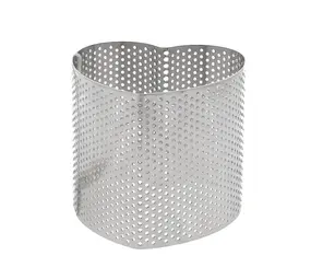 Patis Decor Geperforeerde hartvormige RVS ring, 8x8 cm Patis Decor Geperforeerde hartvormige RVS ring, 8x8 cm