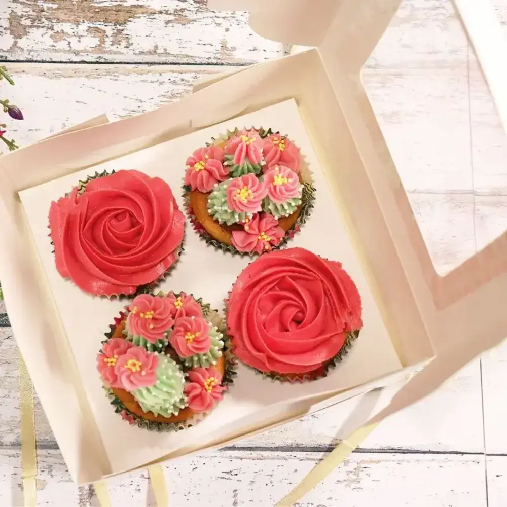 Patis Decor White cupcake box with window, 16x16 cm, holds 4 standard cupcakes Patis Decor White cupcake box with window, 16x16 cm, holds 4 standard cupcakes