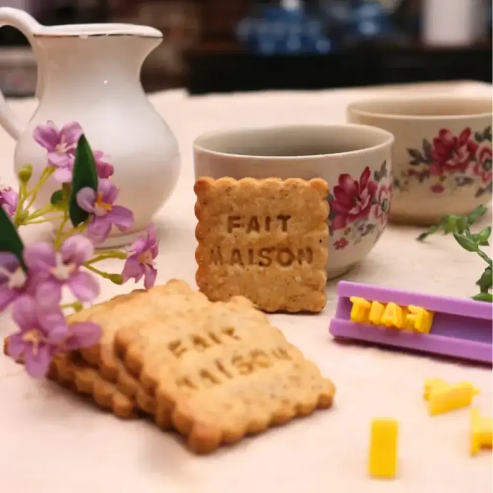 Patis Decor Biscuit stamp kit, numbers and letters, with rail Patis Decor Biscuit stamp kit, numbers and letters, with rail