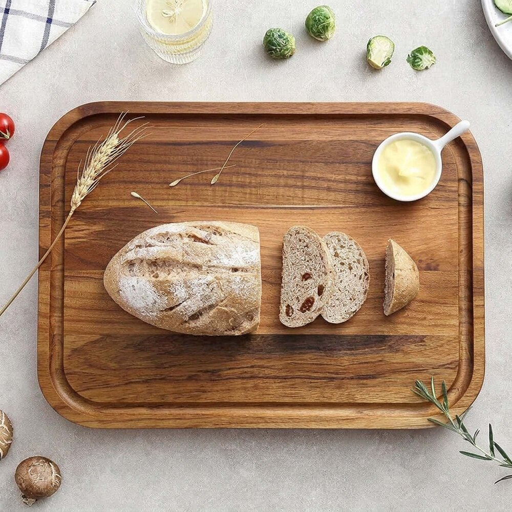 Stolf Omkeerbare massief teakhouten barbecue-snij- en serveerplank met hellende geul, 28 x 40 x 2,4 cm Stolf Omkeerbare massief teakhouten barbecue-snij- en serveerplank met hellende geul, 28 x 40 x 2,4 cm