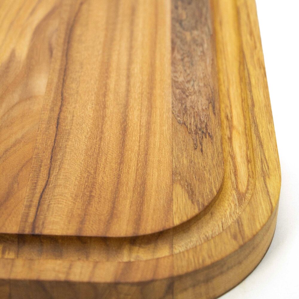 Stolf Massief FSC-gecertificeerde teakhouten snijplank met handgrepen en sapgeul, 48 x 30 x 2,4 cm Stolf Massief FSC-gecertificeerde teakhouten snijplank met handgrepen en sapgeul, 48 x 30 x 2,4 cm