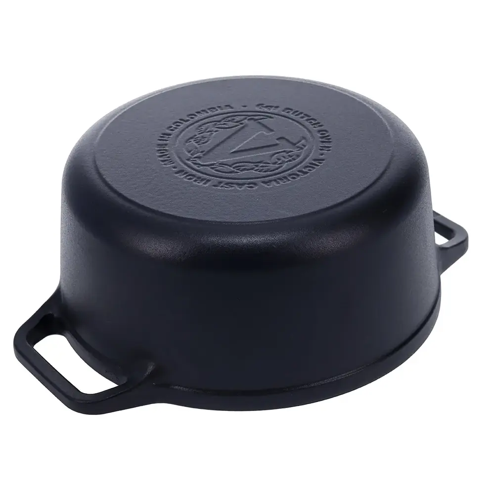 Victoria 2-piece cast iron combo cooker: 5.7 L dutch oven and grill-ridged skillet lid