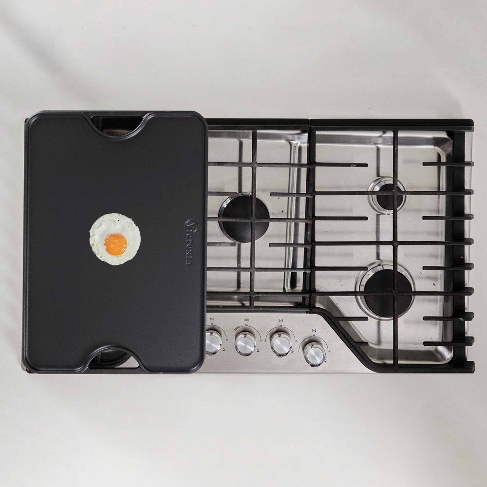 Victoria Reversible cast iron griddle with flat and ridged sides, 51 x 36 cm