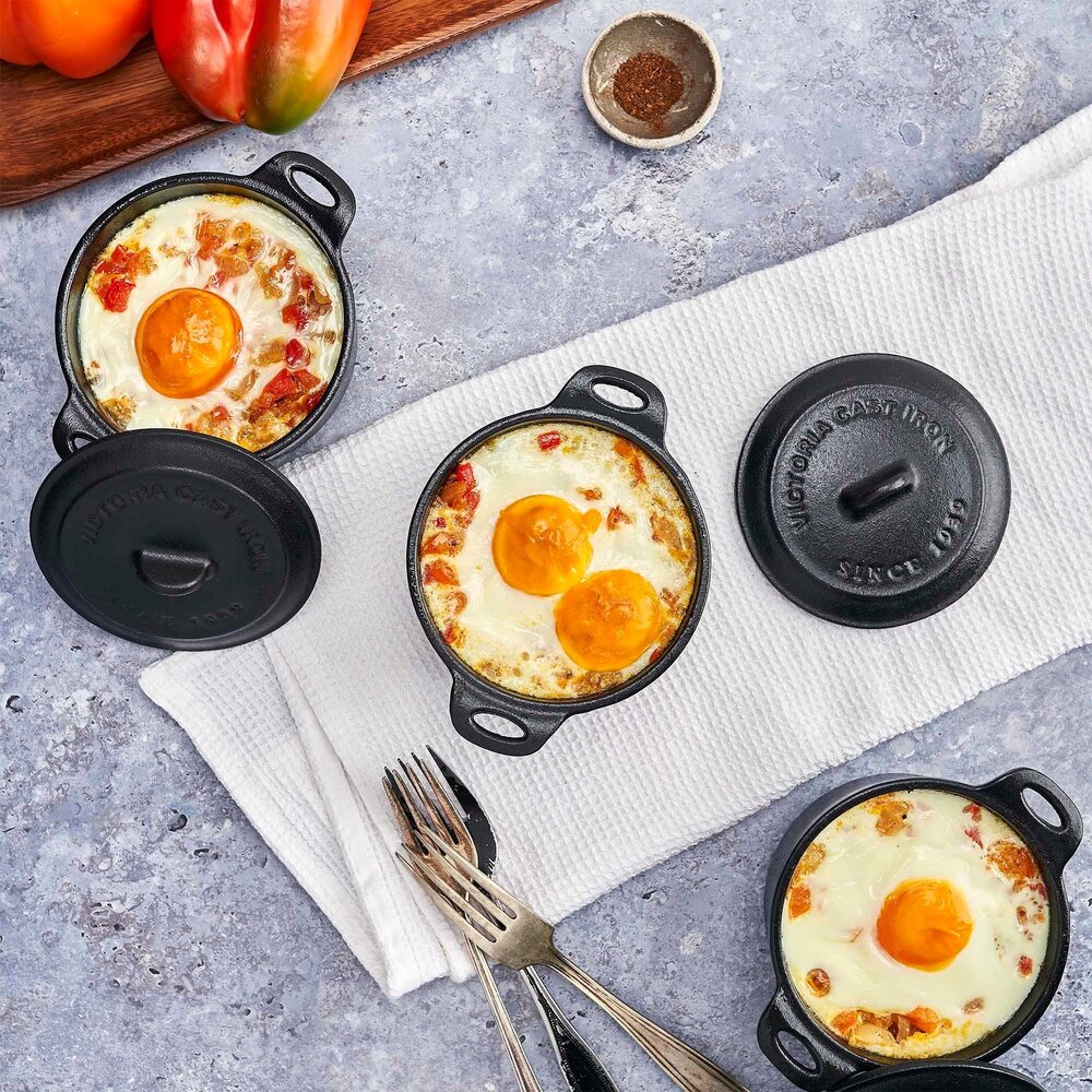 Victoria Single-serve cast iron mini cocotte for oven to table