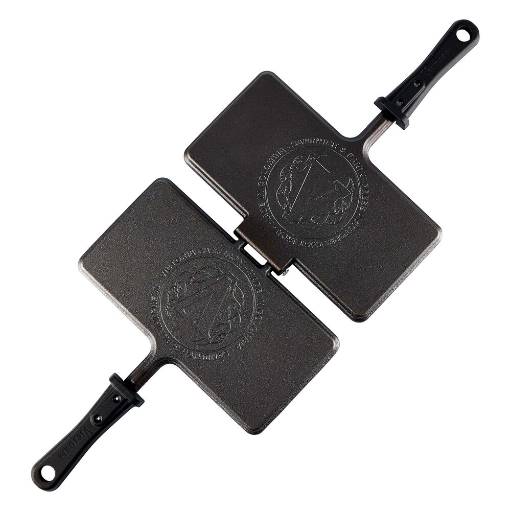 Victoria Cast iron panini and sandwich press with dimpled surface and heat-resistant handle