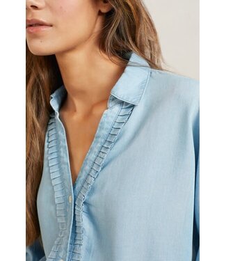 YAYA Chambray batwing top w. ruffle - CHAMBREY