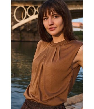 YAYA Sleeveless top with pleated neckline detail - FOXTROT BROWN