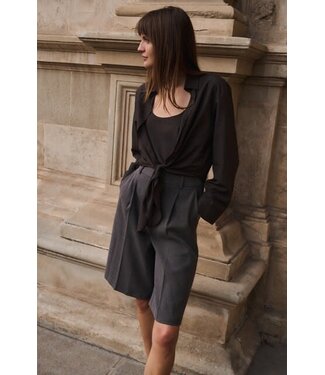 YAYA Bermuda shorts with high-waist and pleats - DELICIOSO BROWN