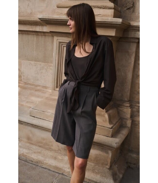 YAYA Bermuda shorts with high-waist and pleats - DELICIOSO BROWN
