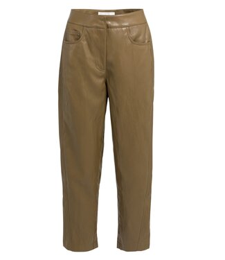 YAYA Faux leather carrot fit trousers with seam detail - TEAK BROWN YAYA Faux leather carrot fit trousers with seam detail - TEAK BROWN