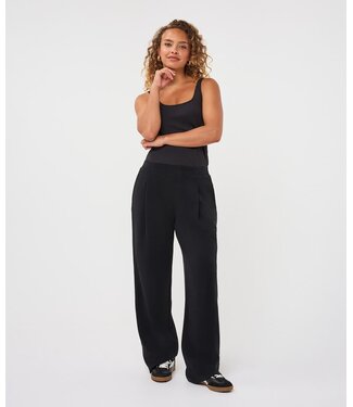 Esqualo Trousers Modal pleats - Black