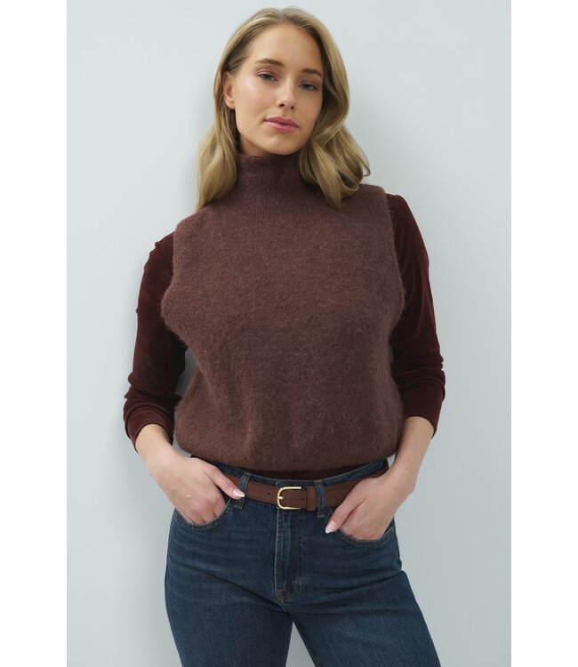 YAYA Sleeveless high neckline sweater - BITTER CHOCOLATE RED